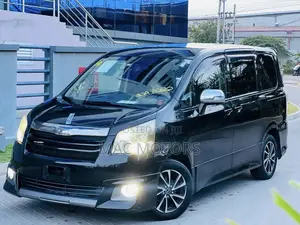 Toyota Noah 2.0 143hp AWD (8 Seater) 2008 Black