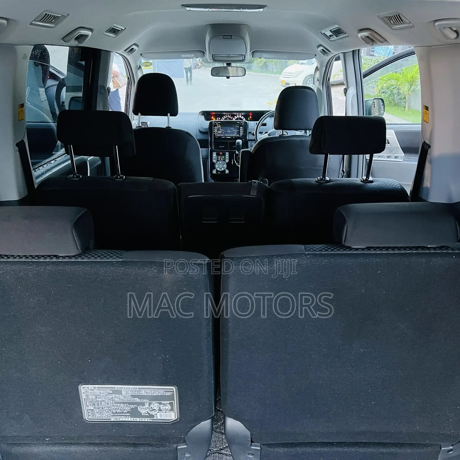 Toyota Noah 2.0 143hp AWD (8 Seater) 2008 Black