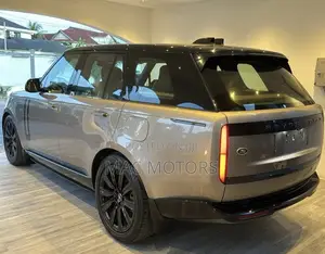 Land Rover Range Rover Vogue 2023 Beige