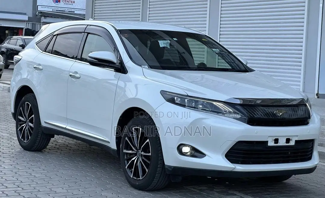 Toyota Harrier 2.0 2014 White