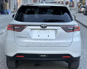 Toyota Harrier 2.0 2014 White