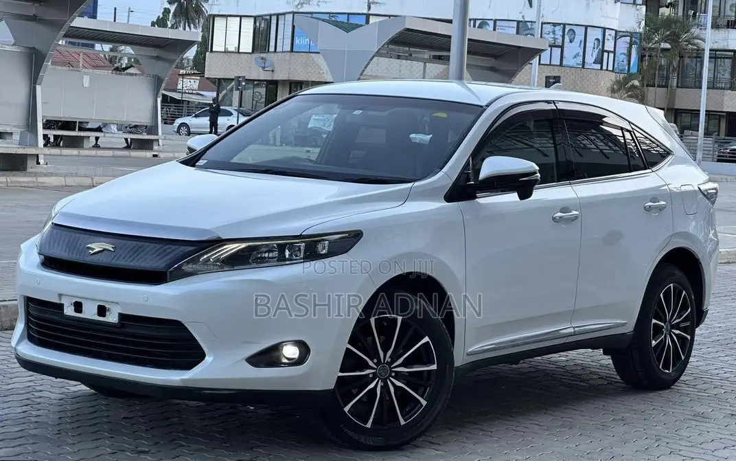 Toyota Harrier 2.0 2014 White