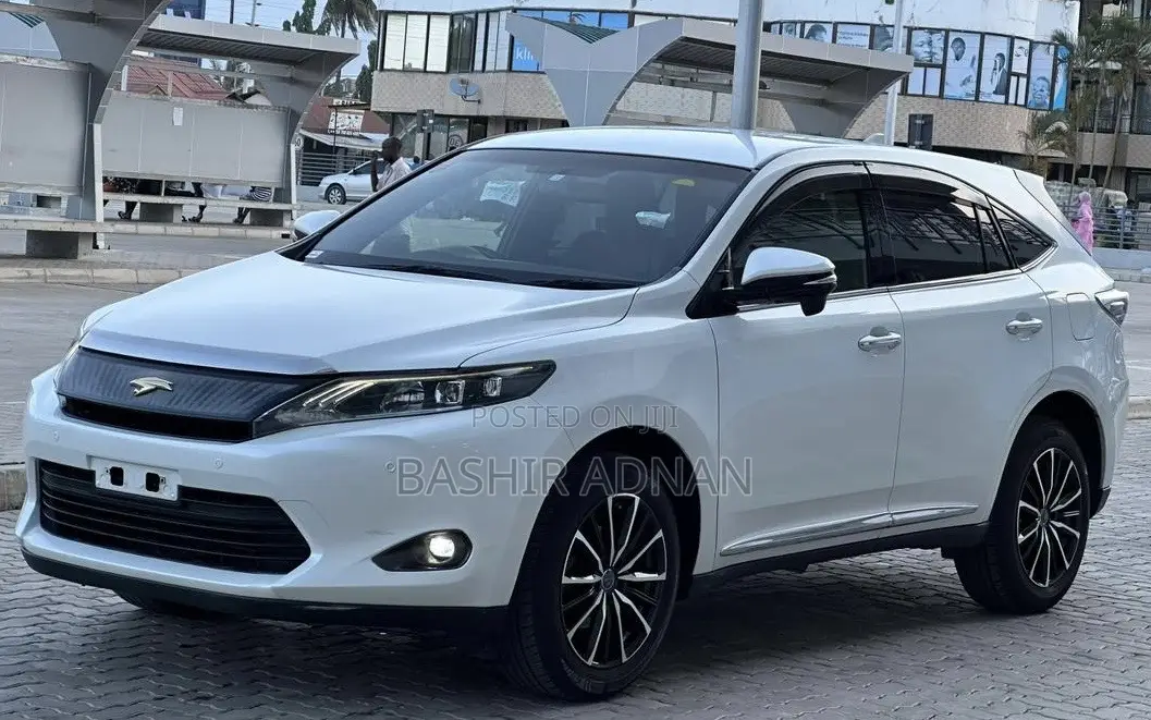 Toyota Harrier 2.0 2014 White