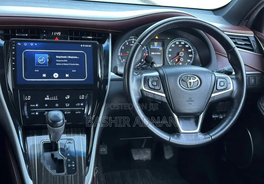 Toyota Harrier 2.0 2014 White