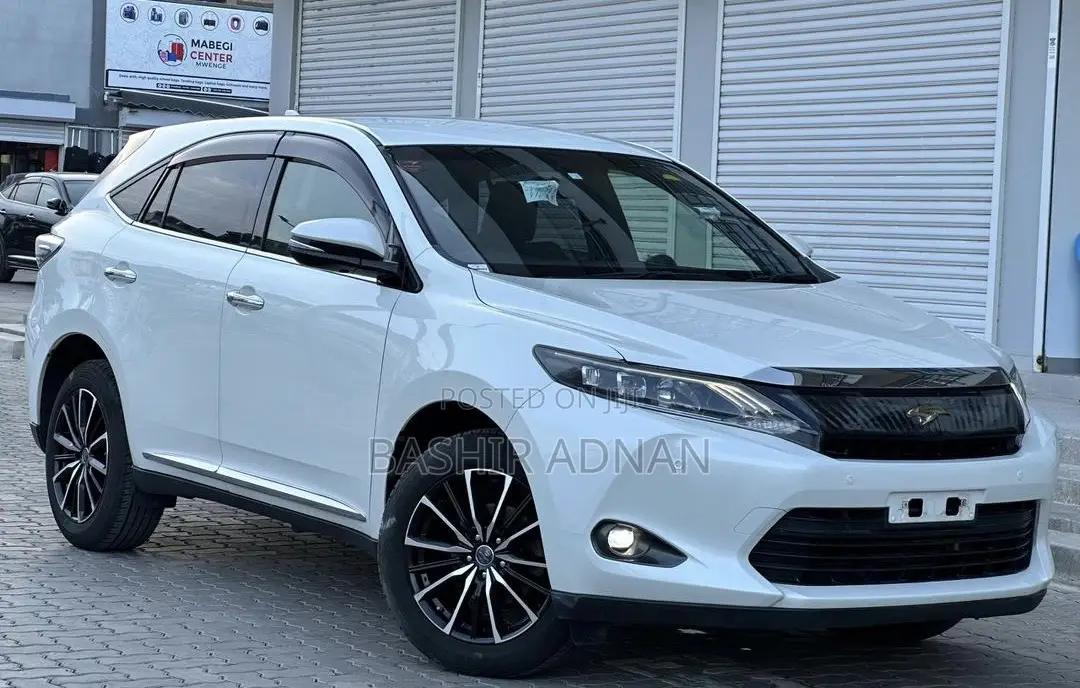 Toyota Harrier 2.0 2014 White