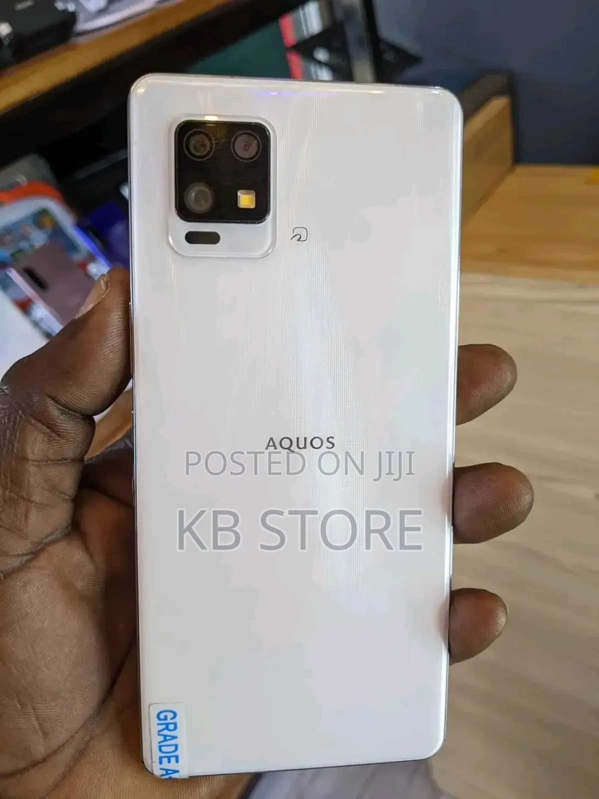 Sharp Aquos zero6 128 GB White