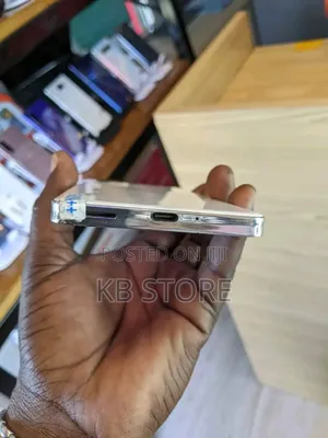Sharp Aquos zero6 128 GB White