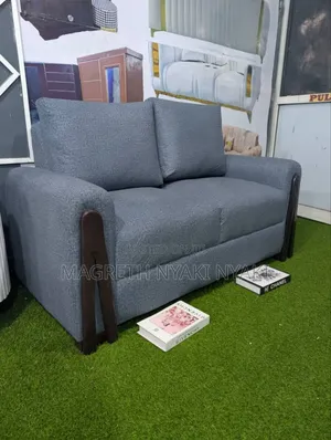 Nauza Sofa Ya Watu Wawili Leither