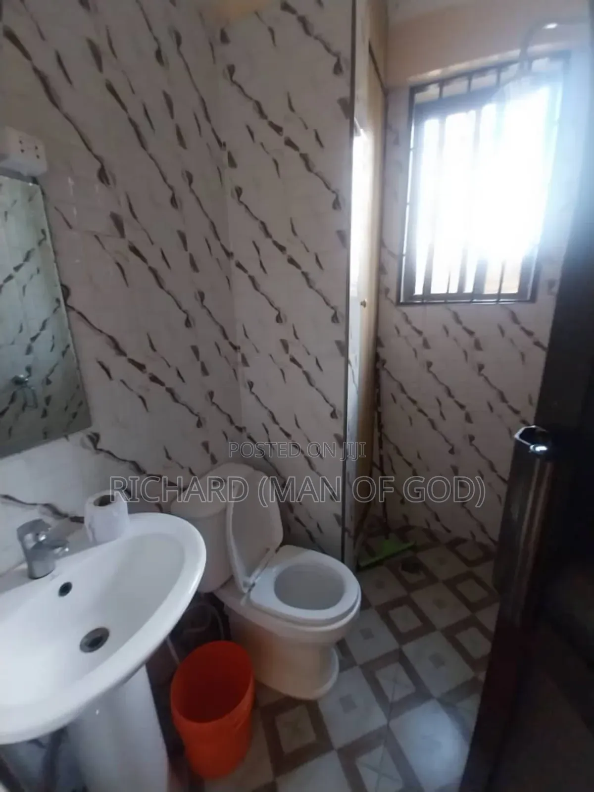 Furnished 2bdrm Block of Flats in Central Business Area for rent