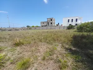 KIWANJA KINAUZWA Kigamboni Kibada