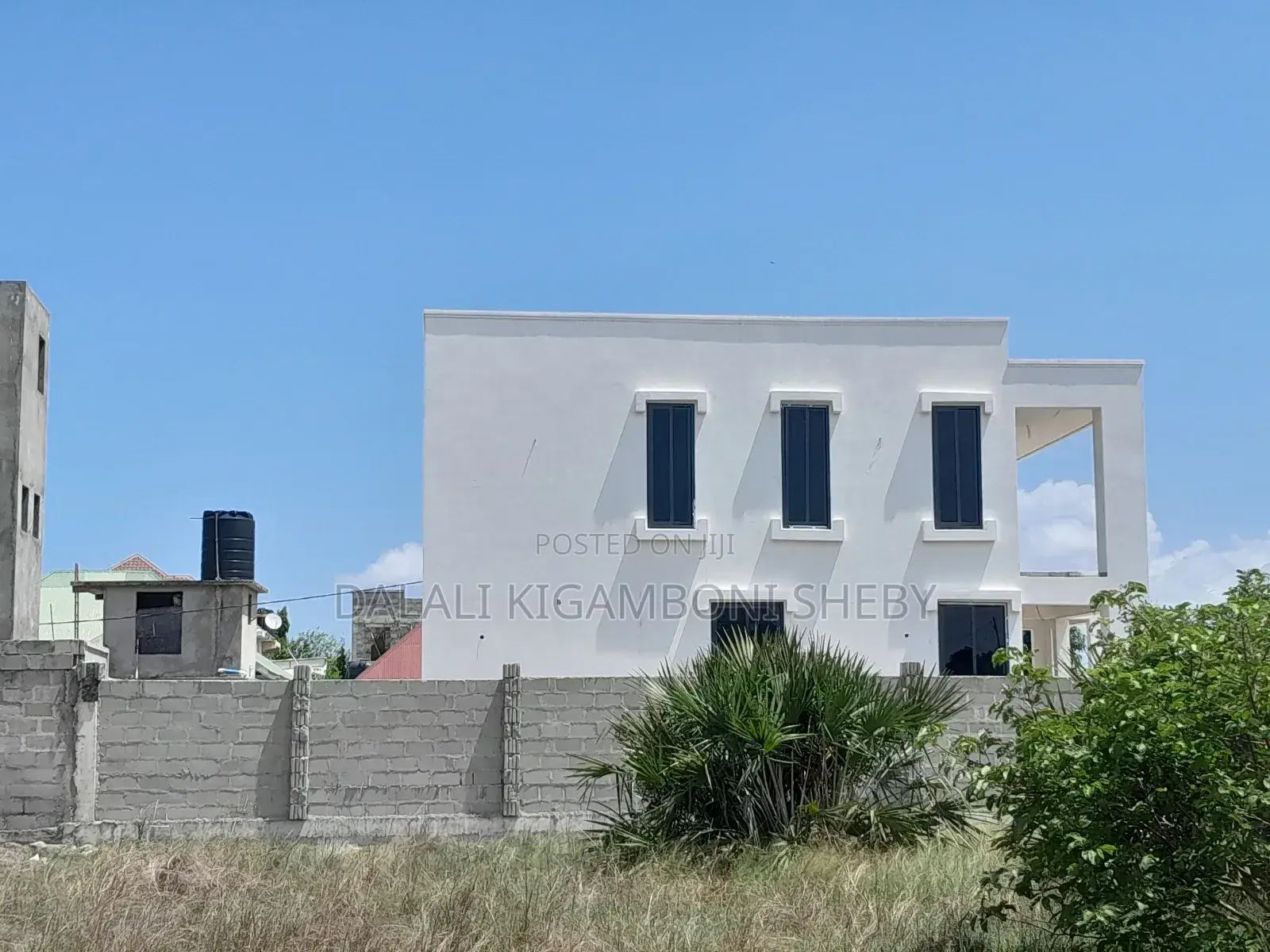 KIWANJA KINAUZWA Kigamboni Kibada
