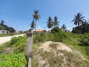 KIWANJA KINAUZWA Kigamboni Kibada