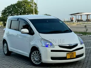 Toyota Ractis 2006 White