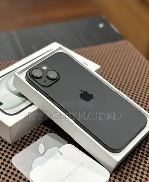 New Apple iPhone 15 128 GB Black