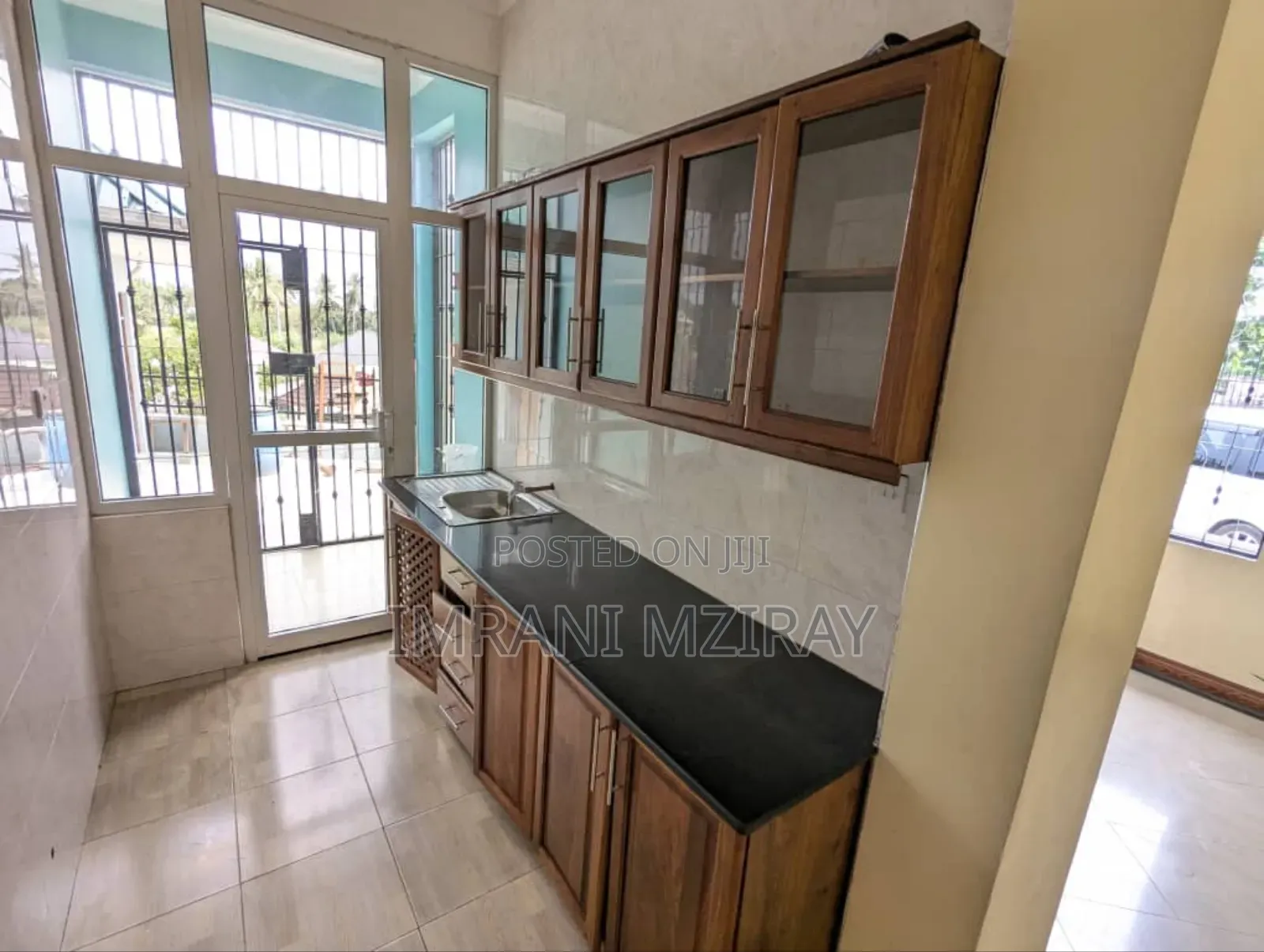 3bdrm House in Upanga West for sale