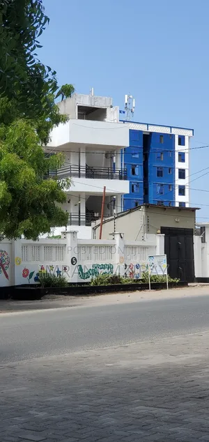 3bdrm House in Upanga West for sale