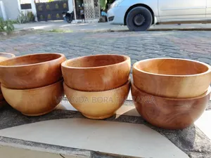 Sahani Na Bakuli Za Mbao