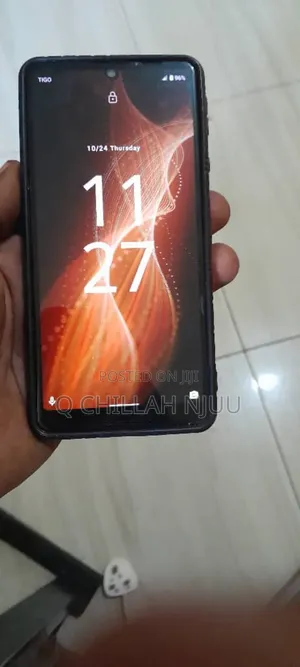Sharp Aquos sense5G 64 GB Black