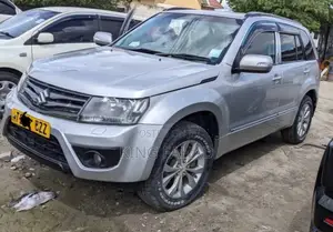 Suzuki Grand Vitara 2014 Silver