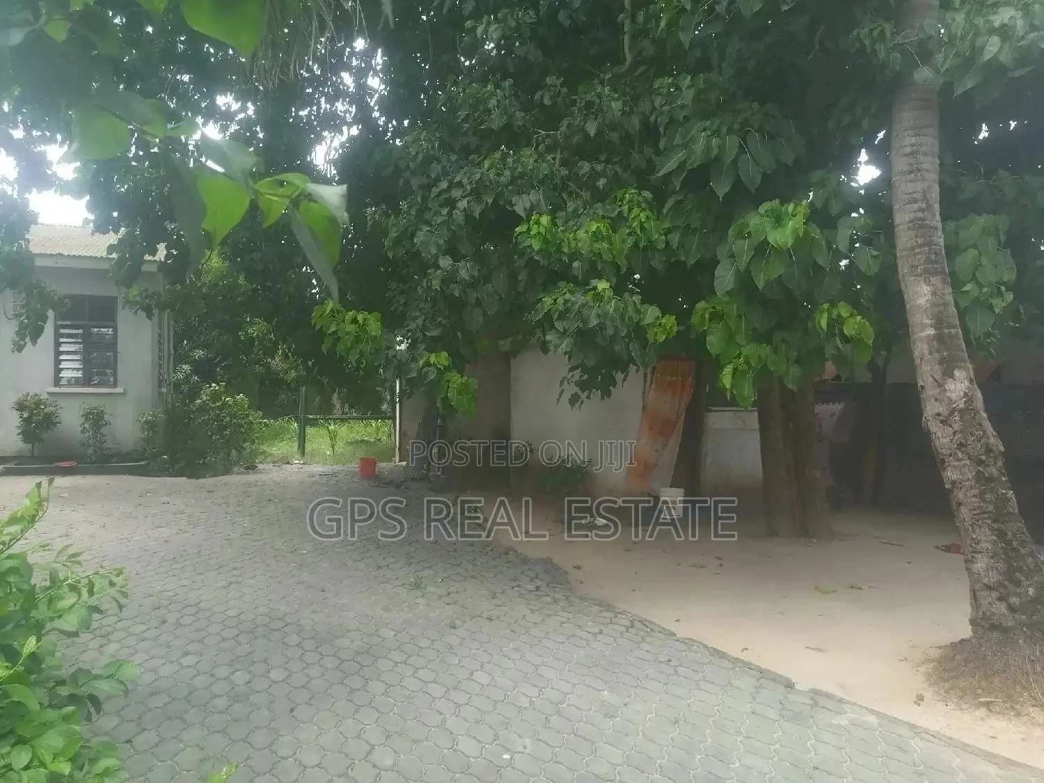 Plot & House For Sale
