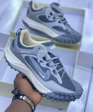 New Fashion Men Shoes Available