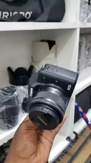 CANON CAMERA M50 Mark Ii Lens 15-45mm