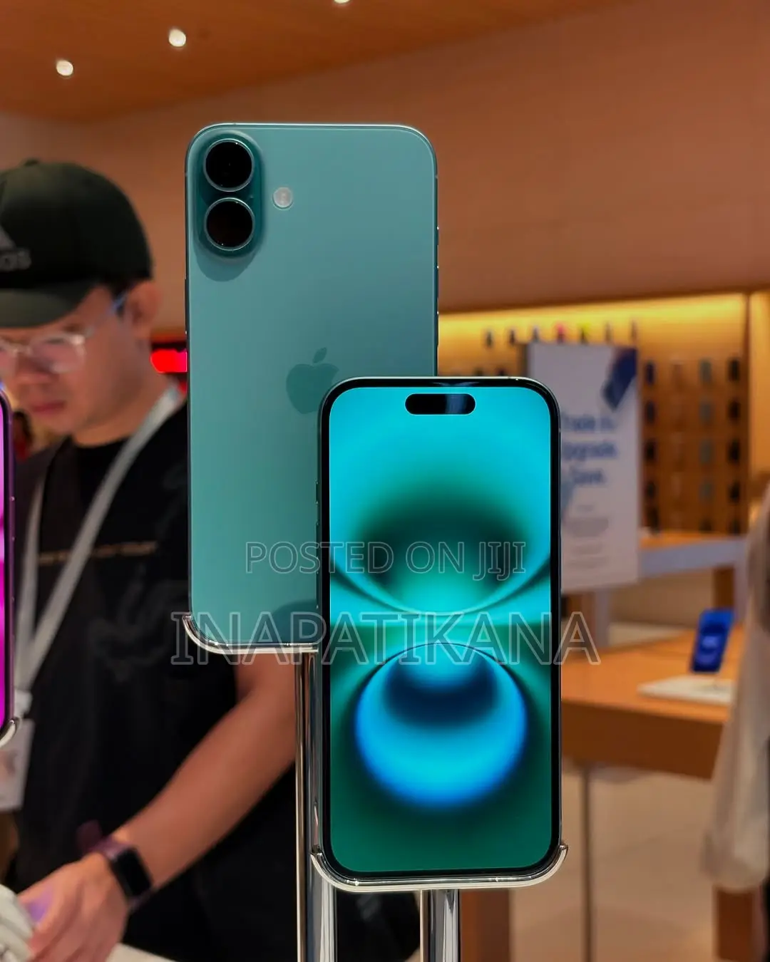 New Apple iPhone 16 128 GB Blue