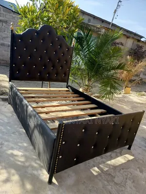 Kitanda Cha Chuma Bed Sofa 4/6