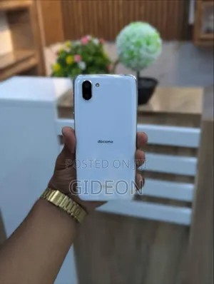 Sharp Aquos R2 64 GB White