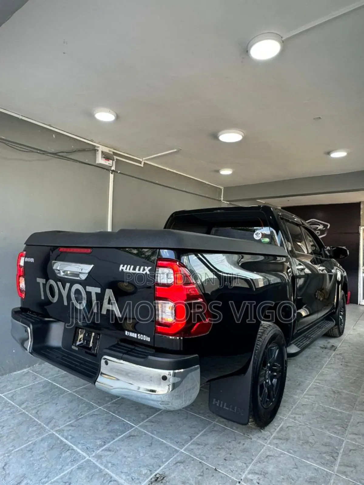 Toyota Hilux 2021 Black