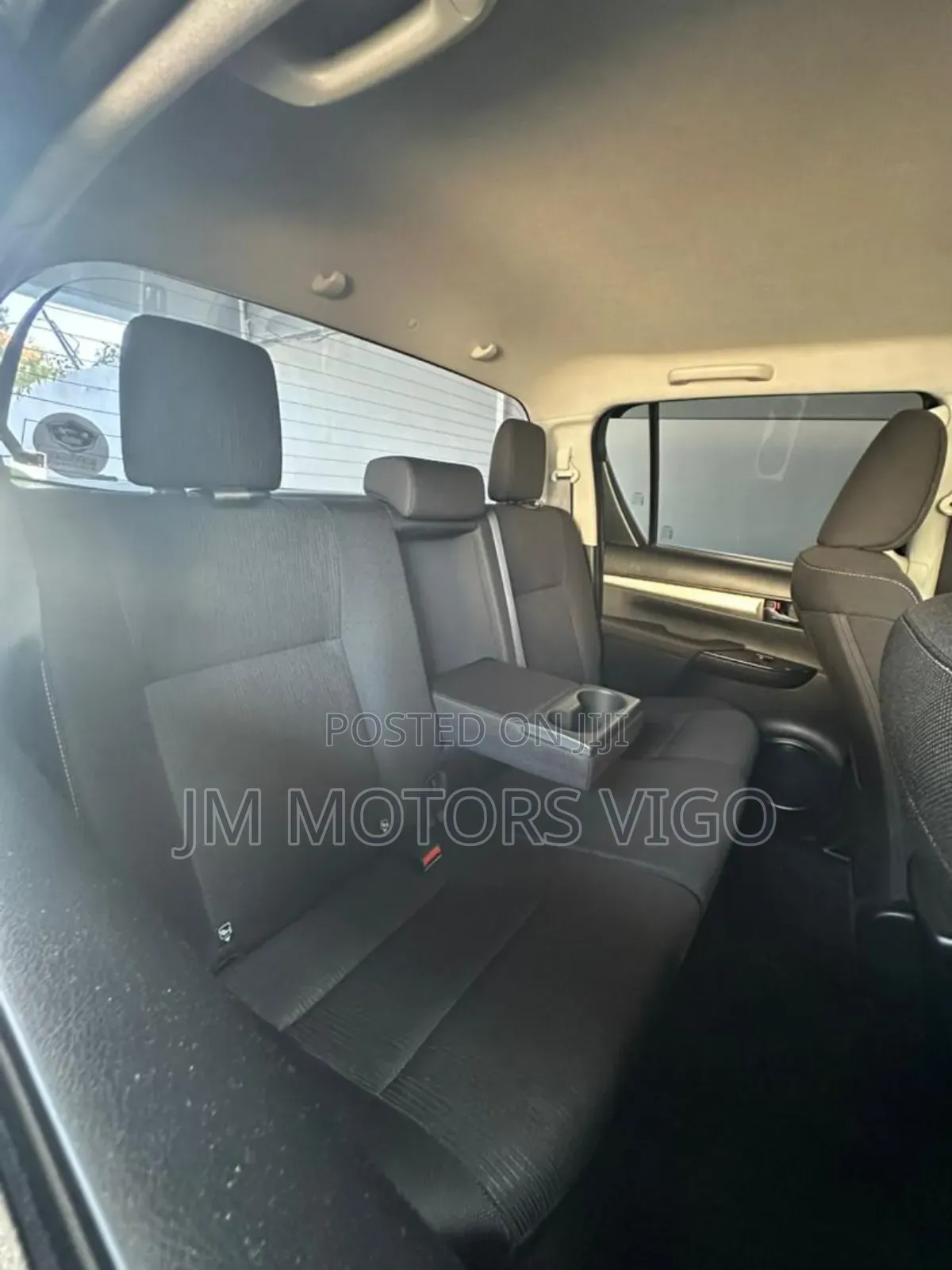 Toyota Hilux 2021 Black