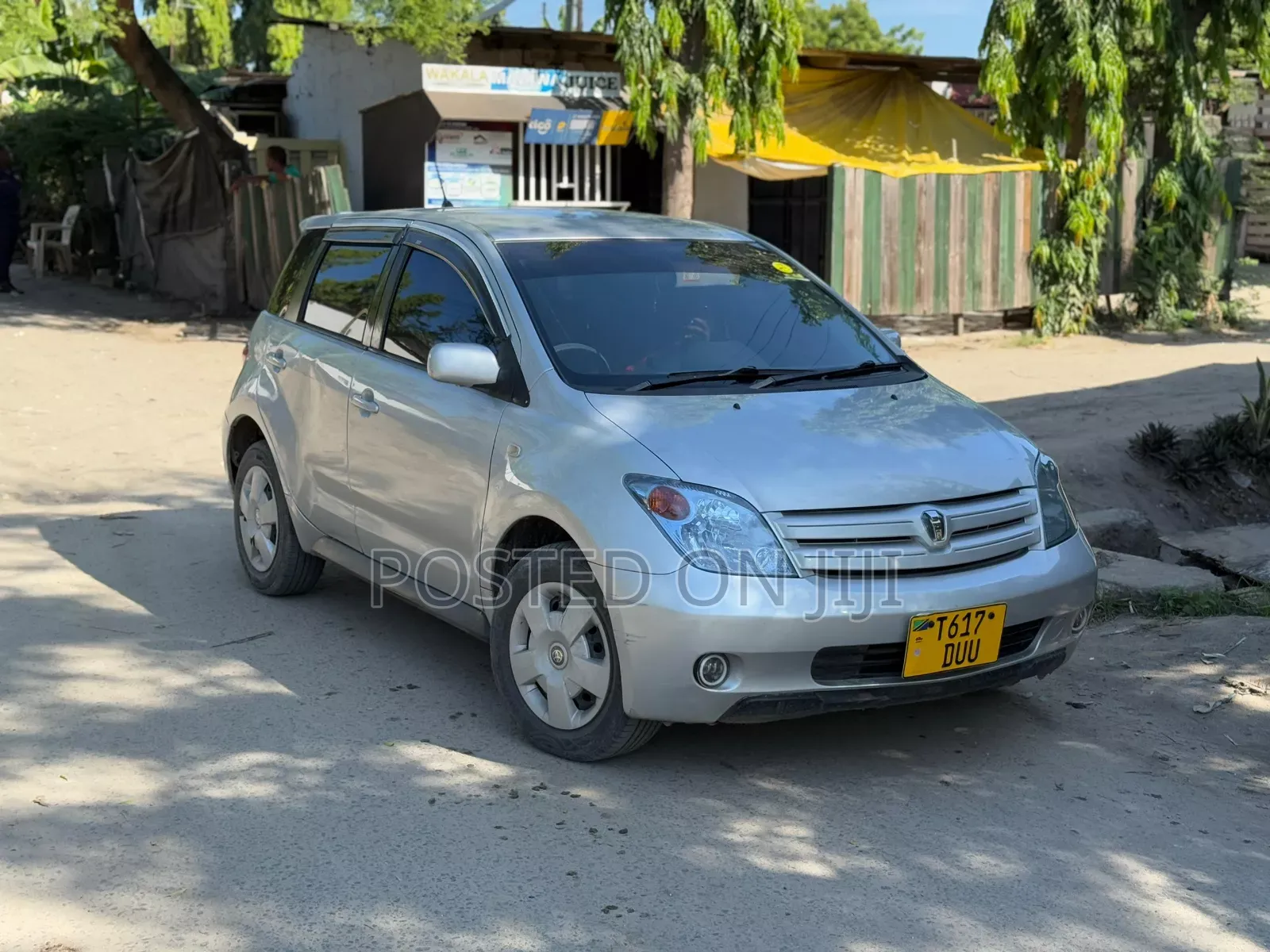 Toyota IST 2004 Silver