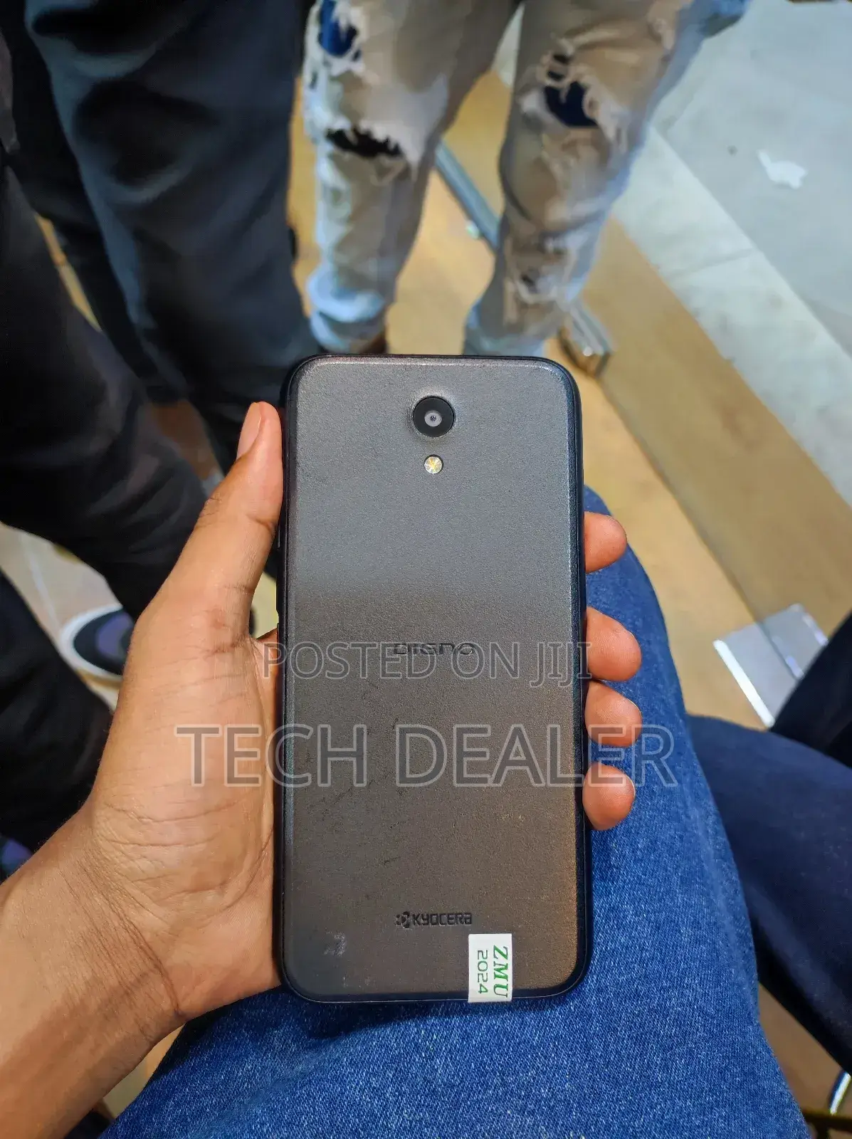 Kyocera Digno BX 32 GB Black