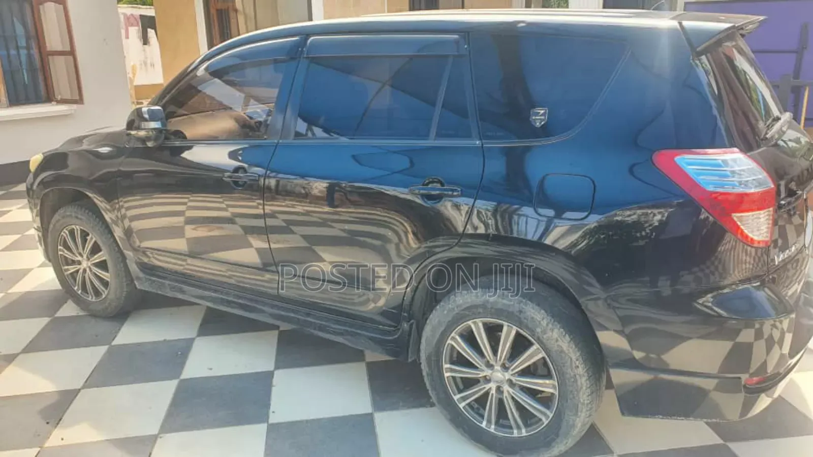 Toyota Vanguard 2010 Black