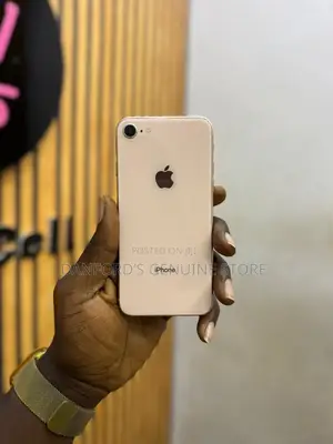 Apple iPhone 8 64 GB Gold