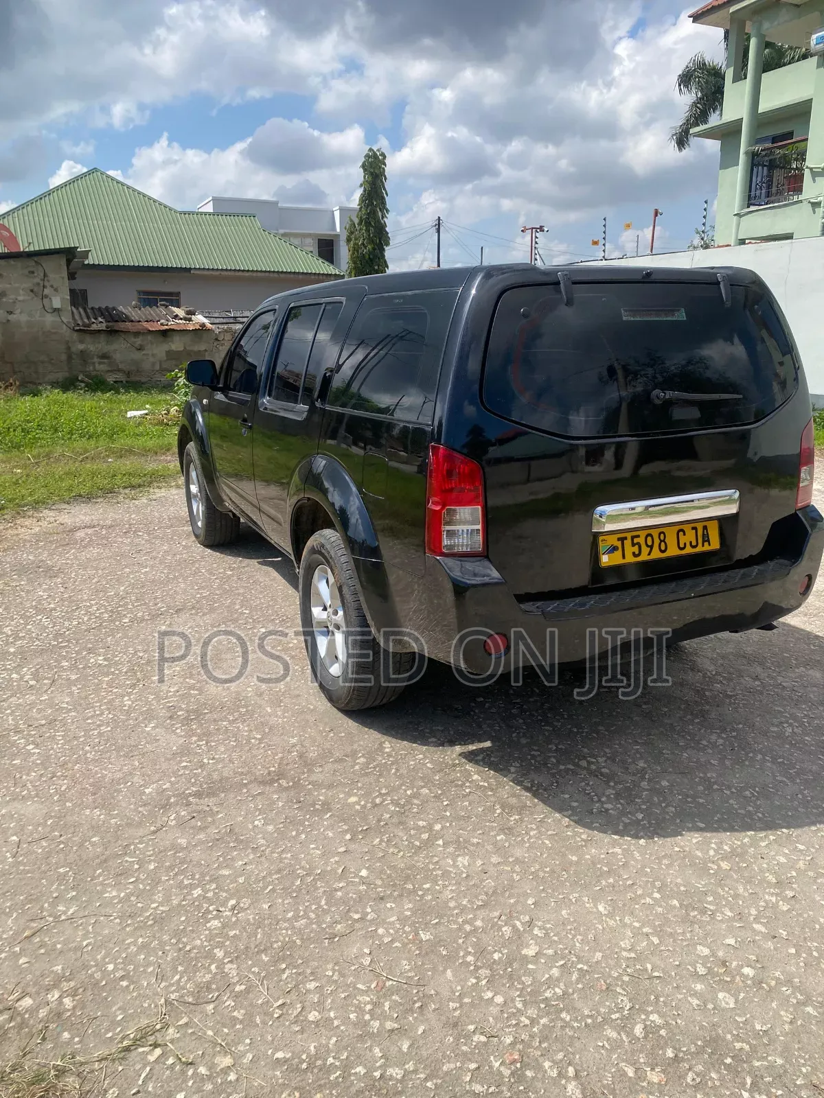 Nissan Pathfinder 2004 Black