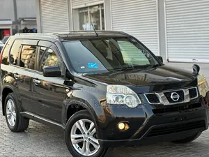 Nissan X-Trail 2.0 Petrol XE 2012 Black