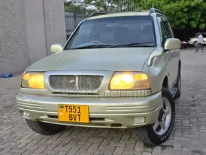 Suzuki Escudo 2005 Silver