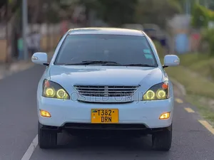 Toyota Harrier 2005 White