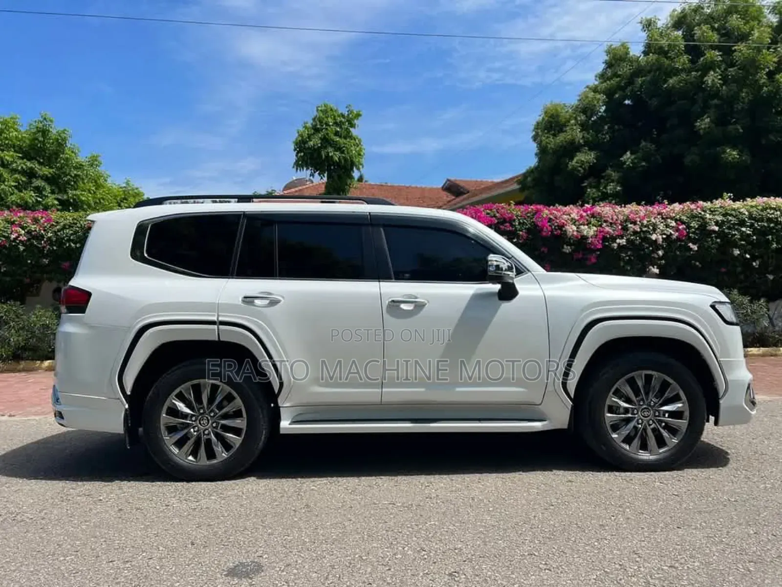 Toyota Land Cruiser 2023 Off white