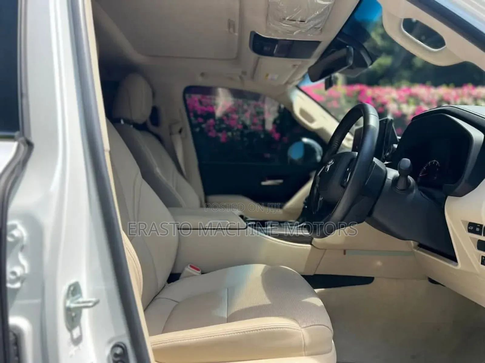 Toyota Land Cruiser 2023 Off white