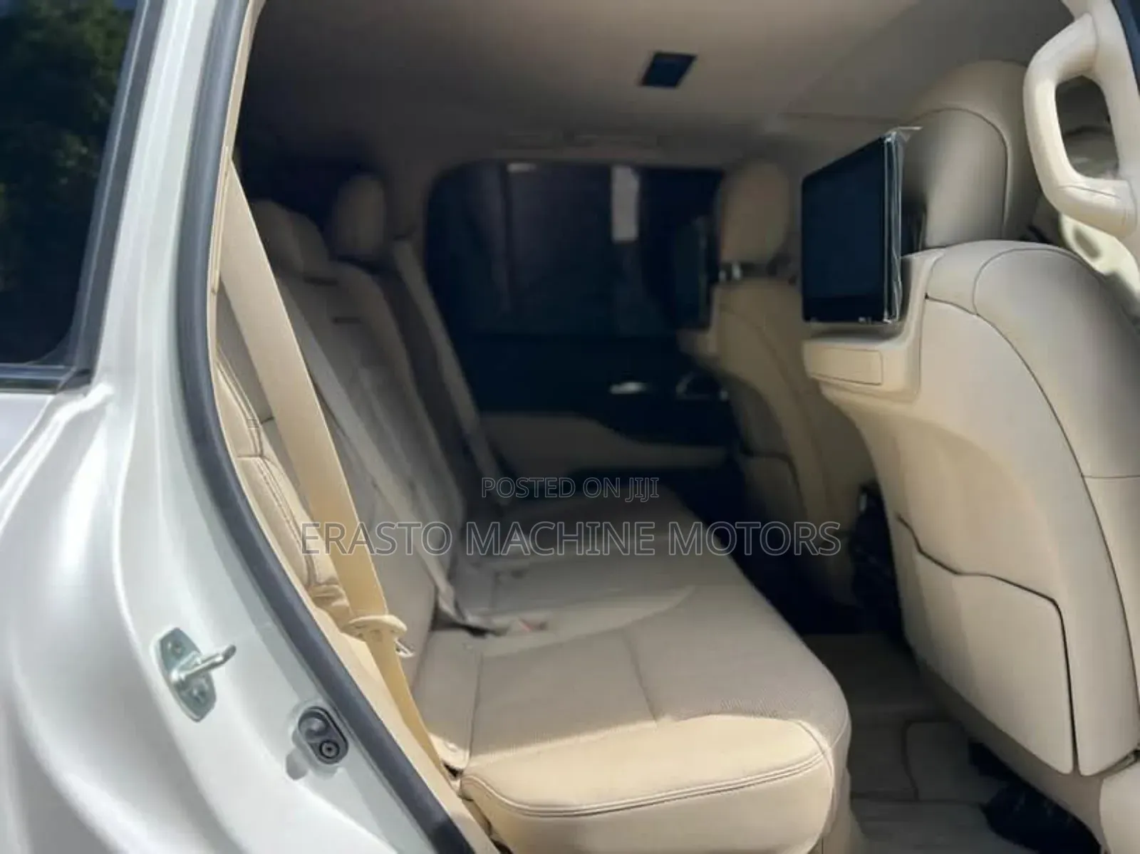 Toyota Land Cruiser 2023 Off white