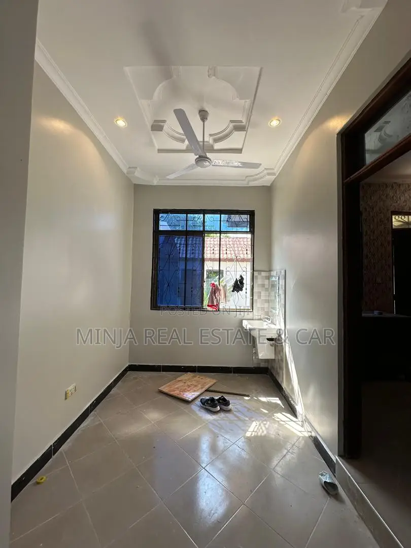 4bdrm House in Goba for sale