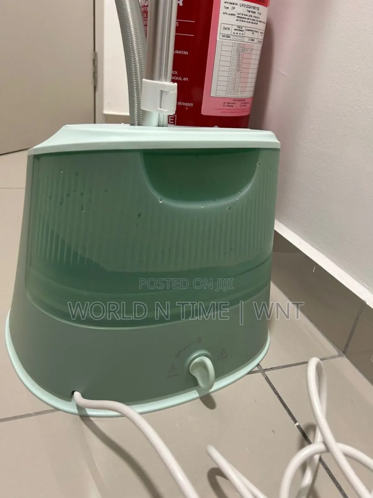 Philips Garment Steamer 1000 Series - 1600W, 1.8L Detachable