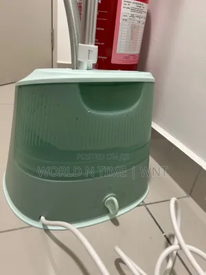 Philips Garment Steamer 1000 Series - 1600W, 1.8L Detachable