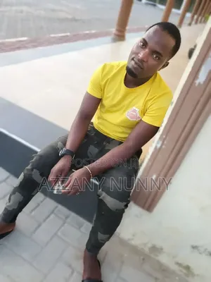 Azani Looking for Job
