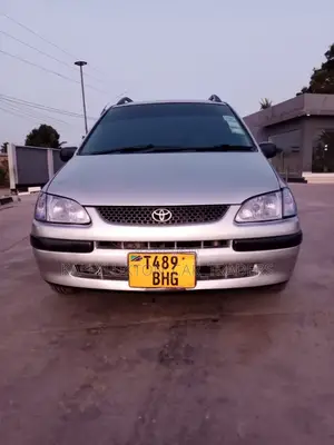 Toyota Corolla Spacio 2000 Silver