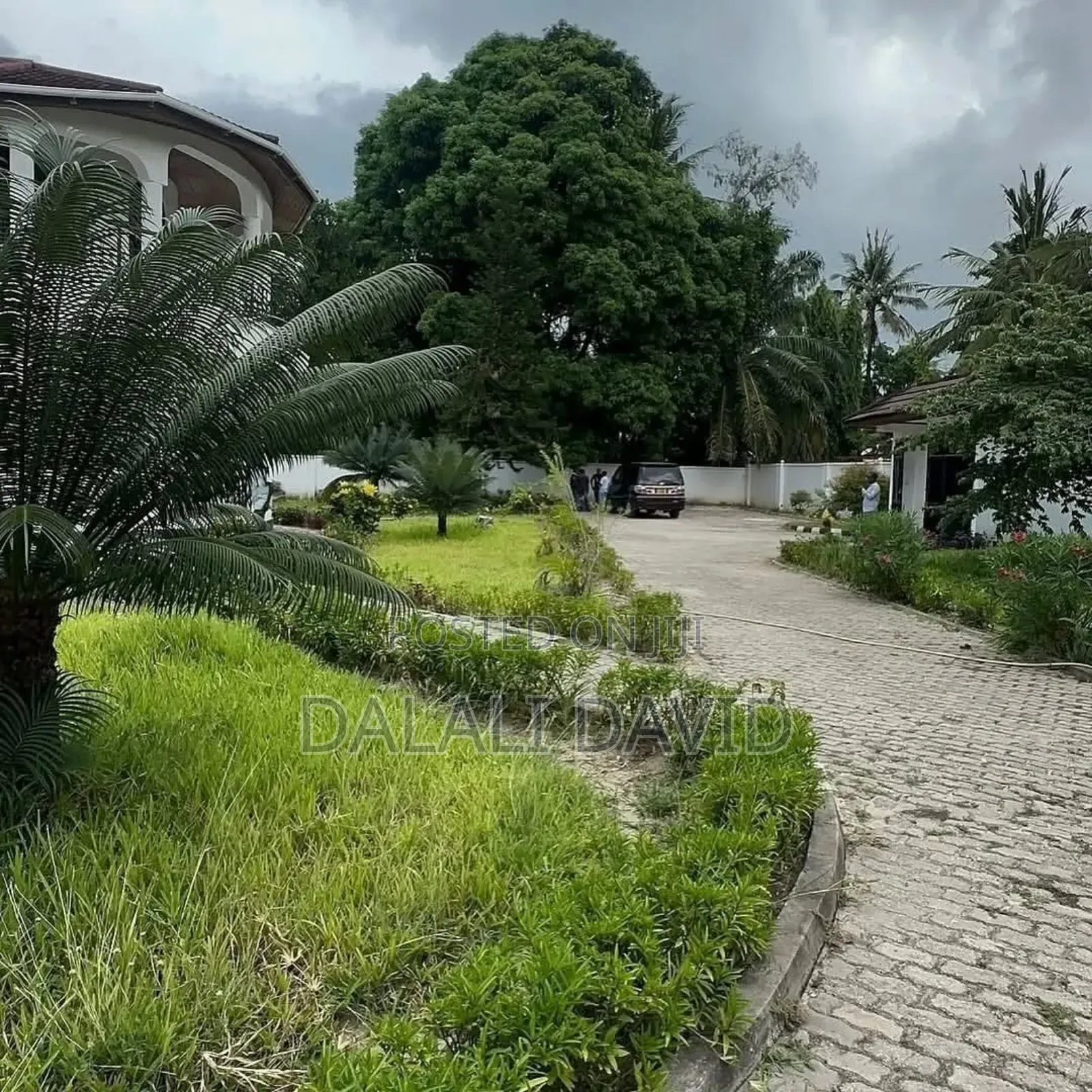 8bdrm House in Mbezi Beach for rent