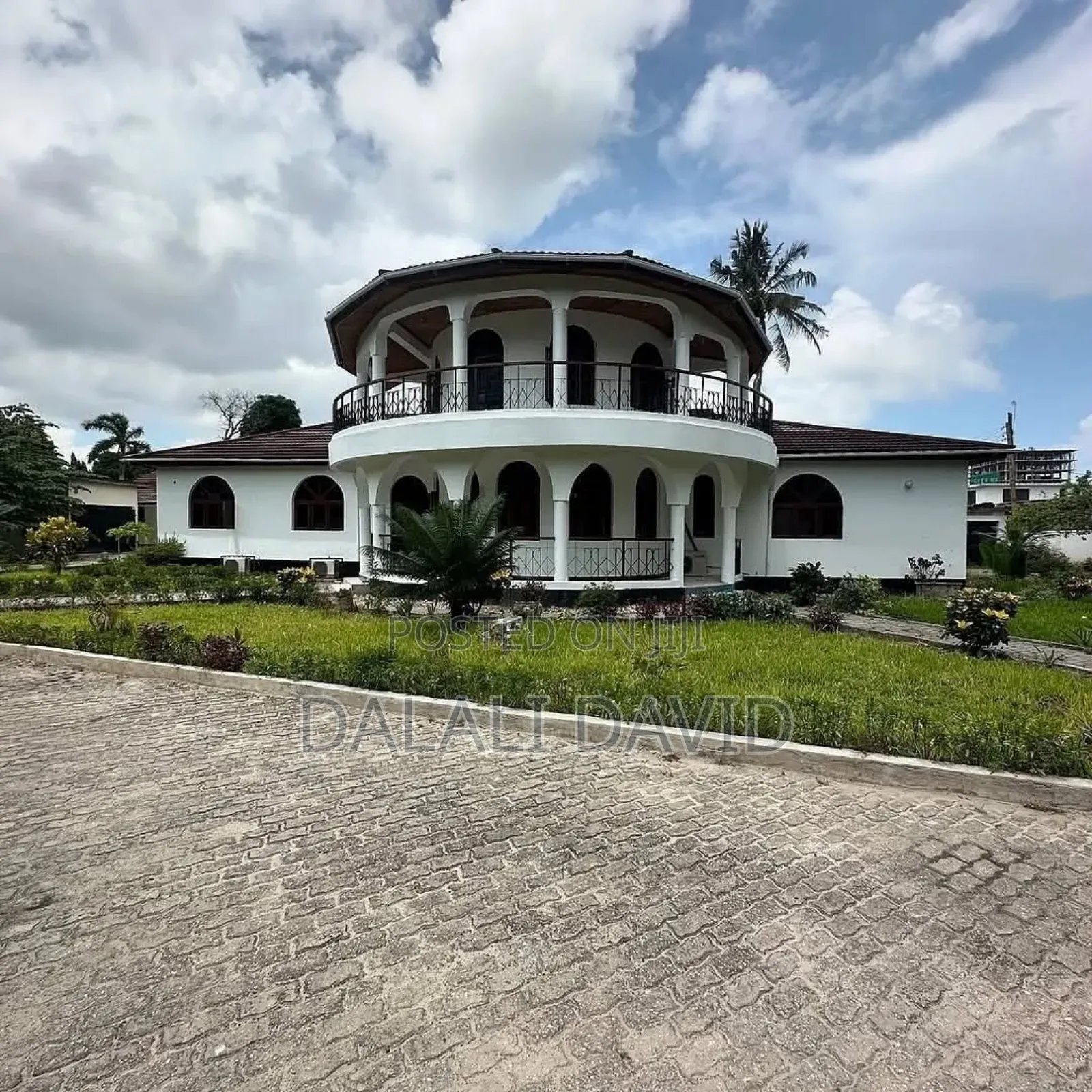 8bdrm House in Mbezi Beach for rent
