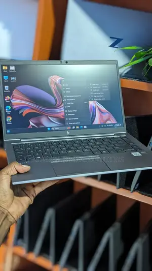 Laptop HP ZBook Firefly 14 G7 16GB Intel Core i7 SSD 512GB
